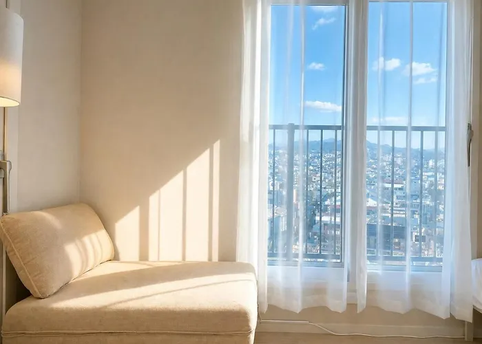 Family 2br Near Hongdae & Sinchonㅣhana Seoel